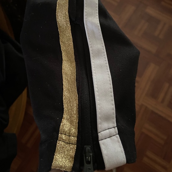 Track suit - Picture 3 of 3